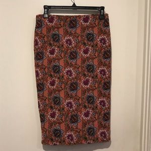 PENCIL SKIRT